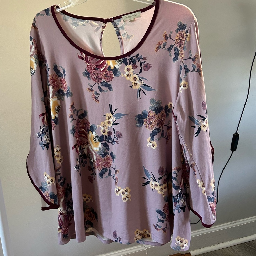 1x long sleeve blouse with flutter sleeves